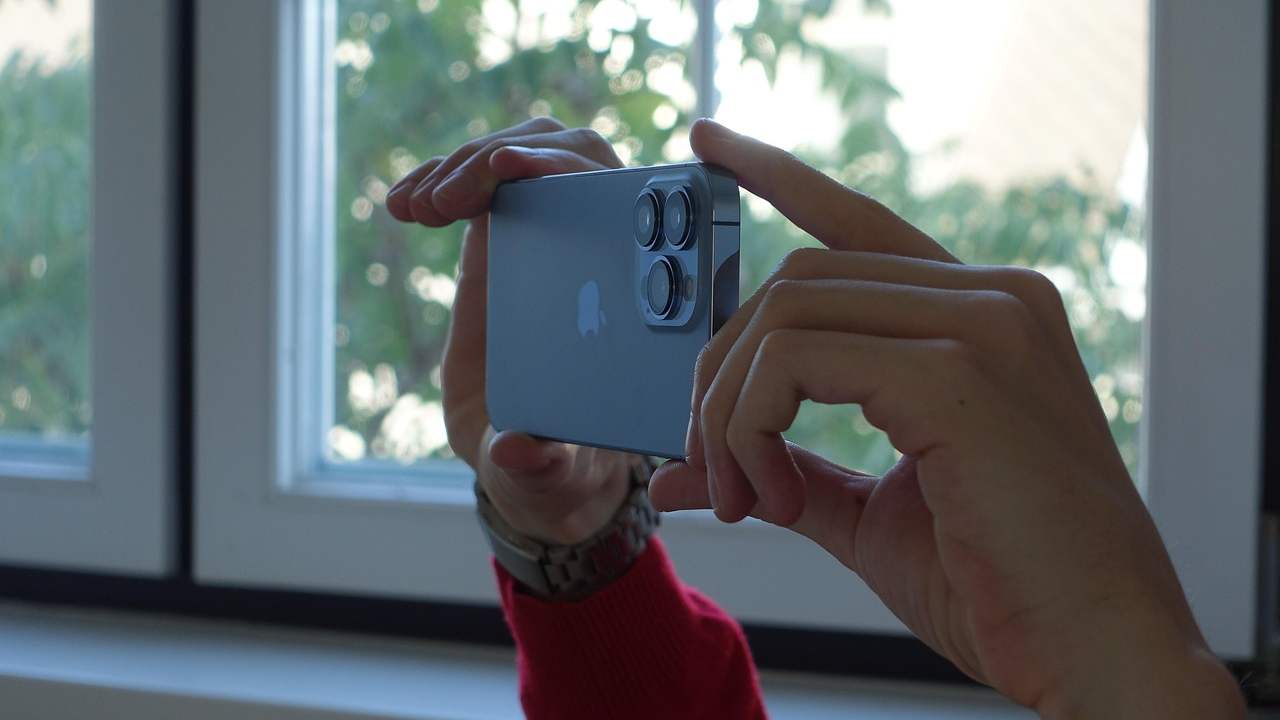 which-iphone-should-yo